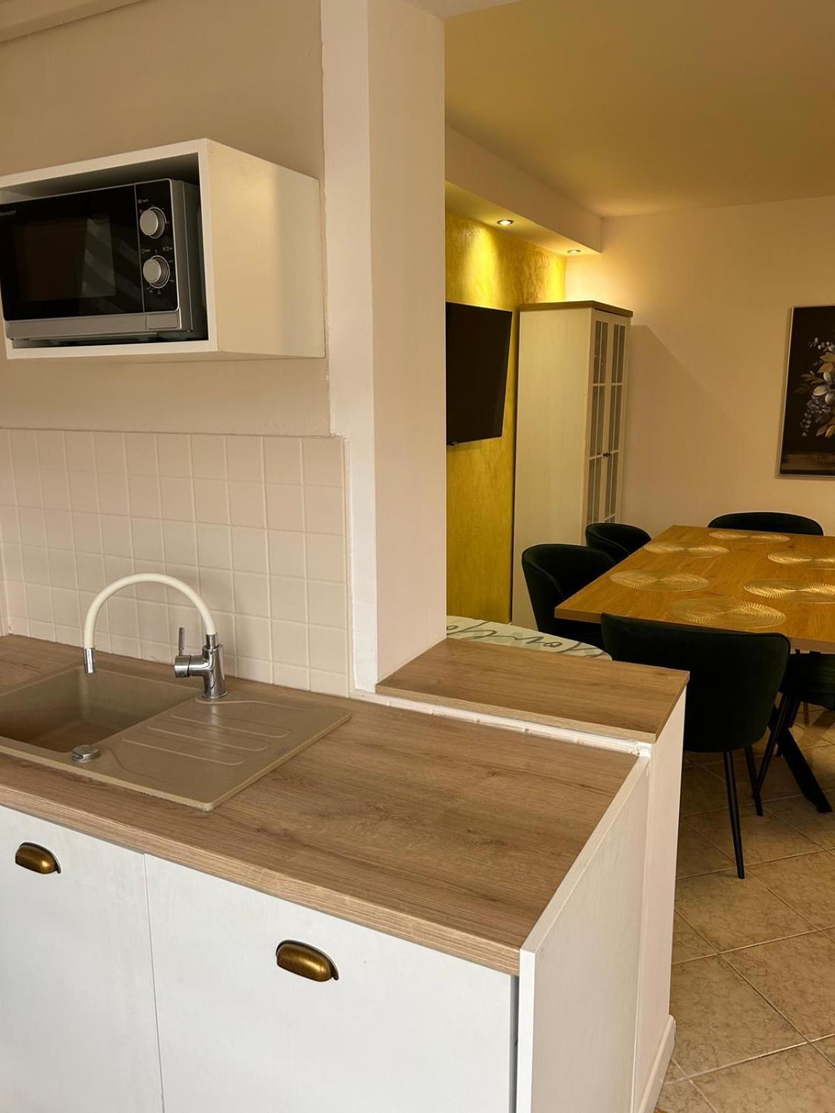 Apartments Oliva โปเรช ภายนอก รูปภาพ
