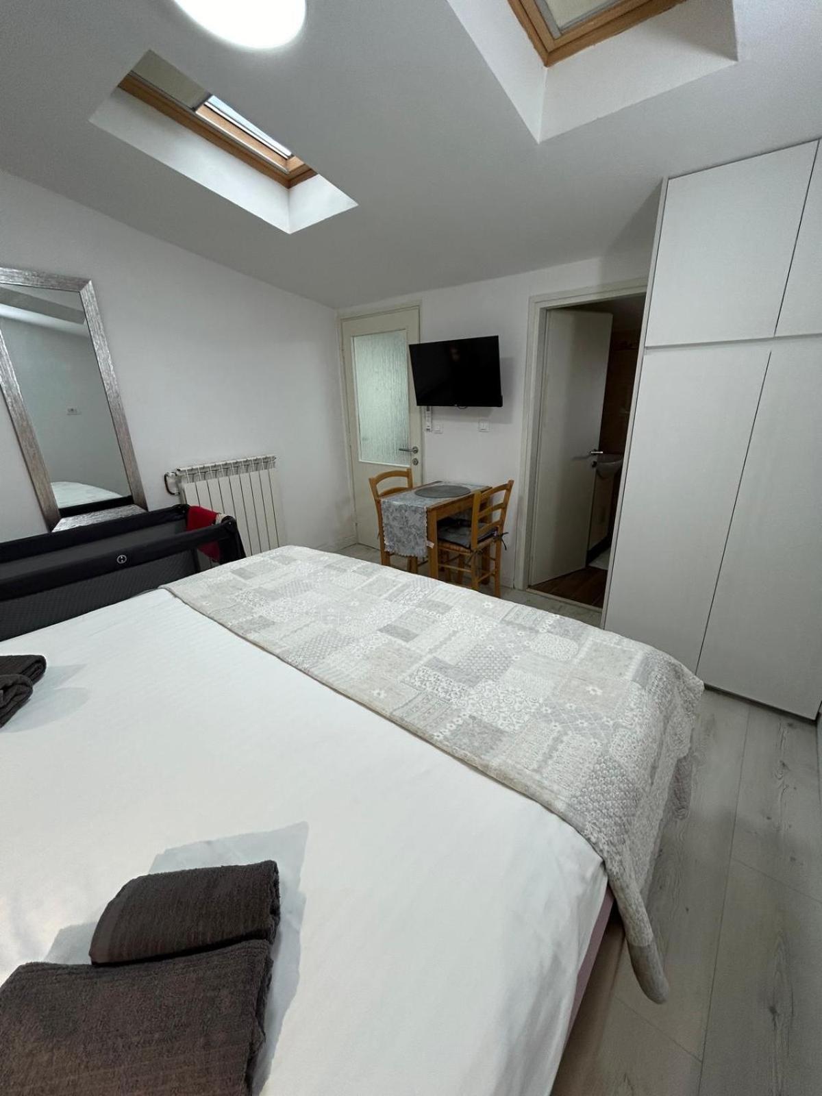 Apartments Oliva โปเรช ภายนอก รูปภาพ