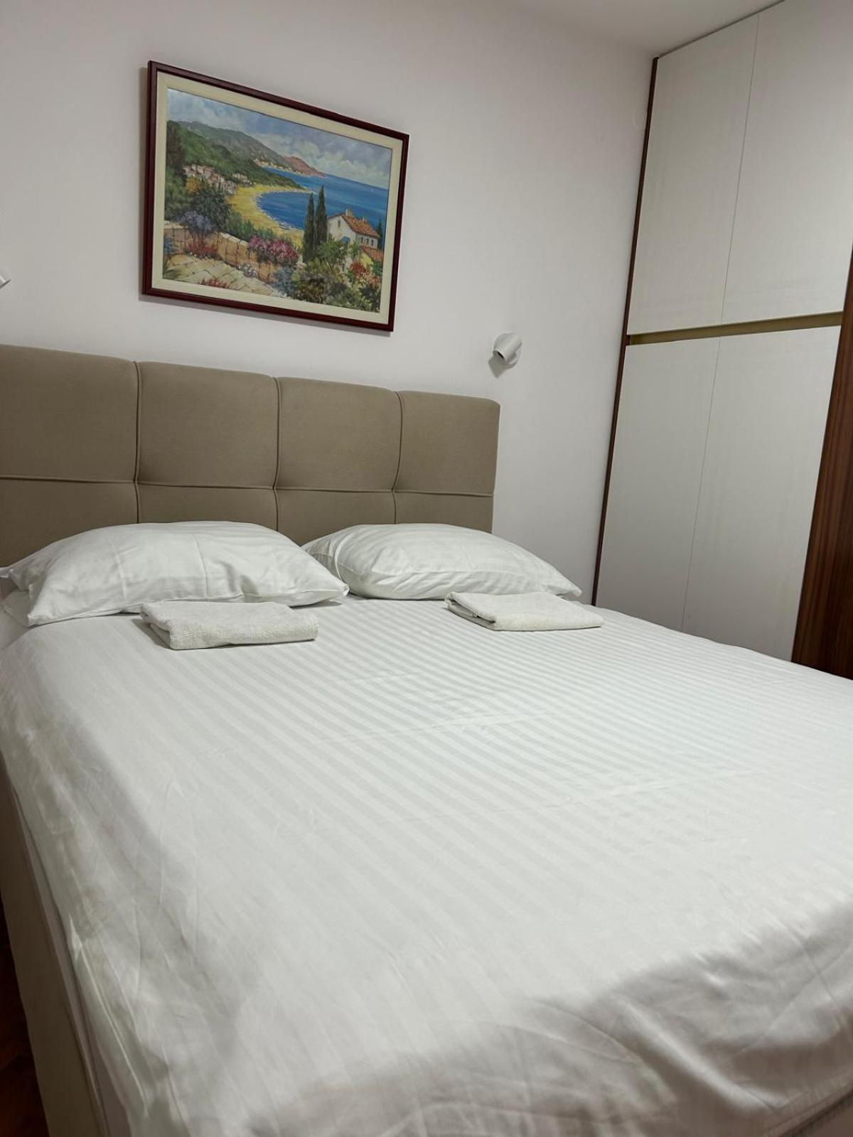 Apartments Oliva โปเรช ภายนอก รูปภาพ