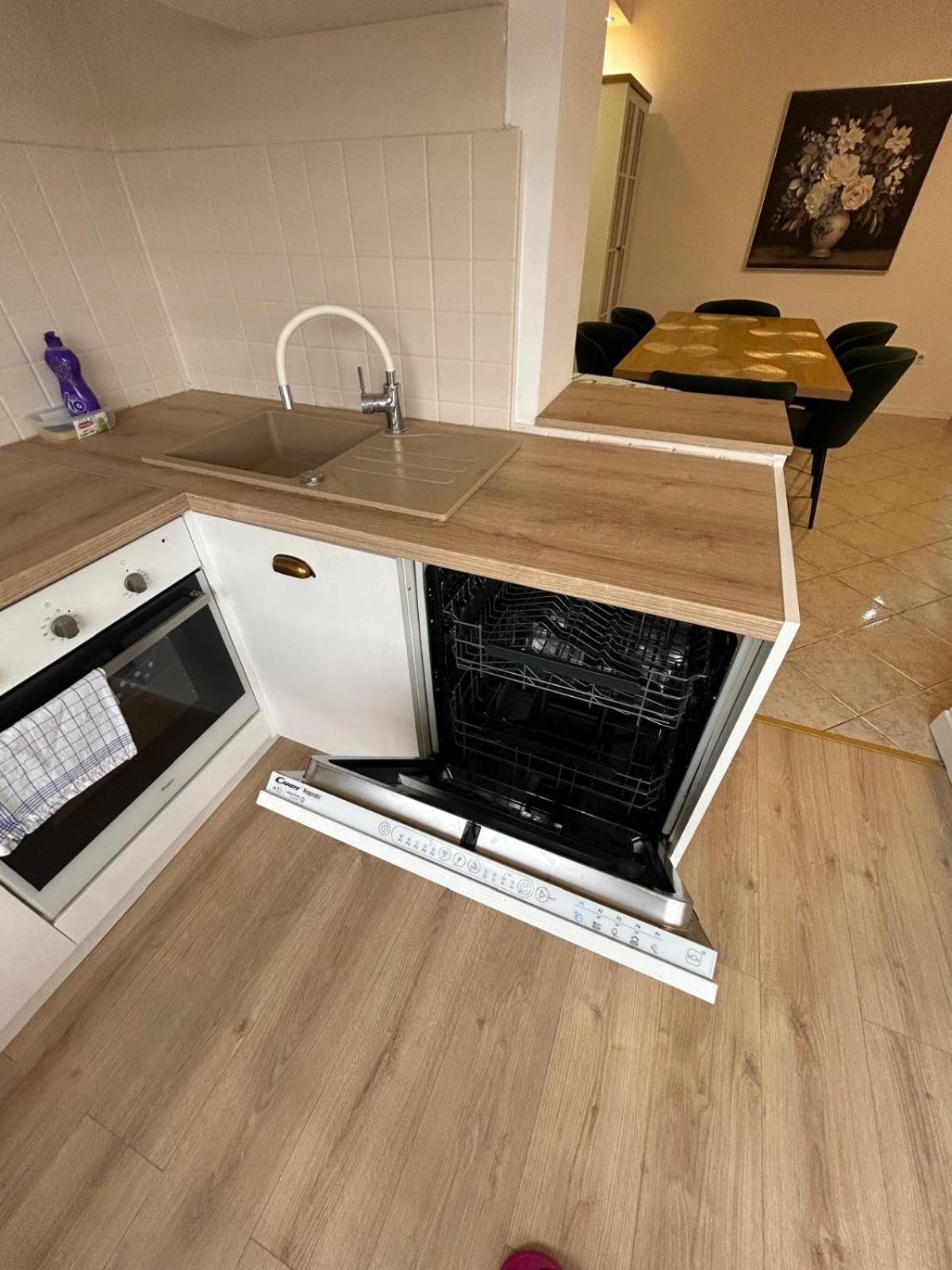 Apartments Oliva โปเรช ภายนอก รูปภาพ