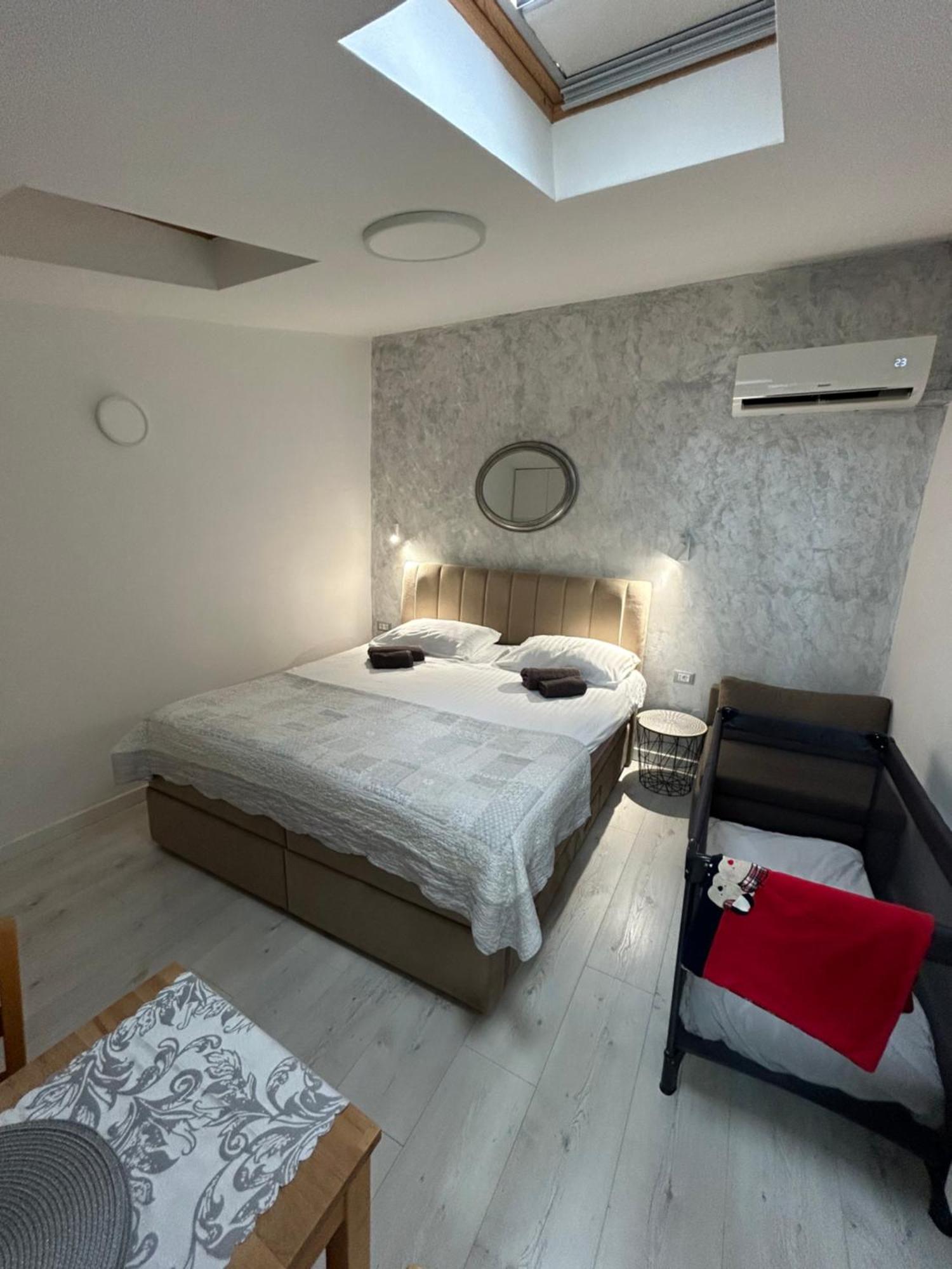 Apartments Oliva โปเรช ภายนอก รูปภาพ